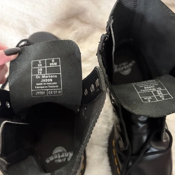 Dr. Martens Jadon Boot Smooth Leather Platforms | Mens 6 / Womens 7.5 | - Picture 6 of 10